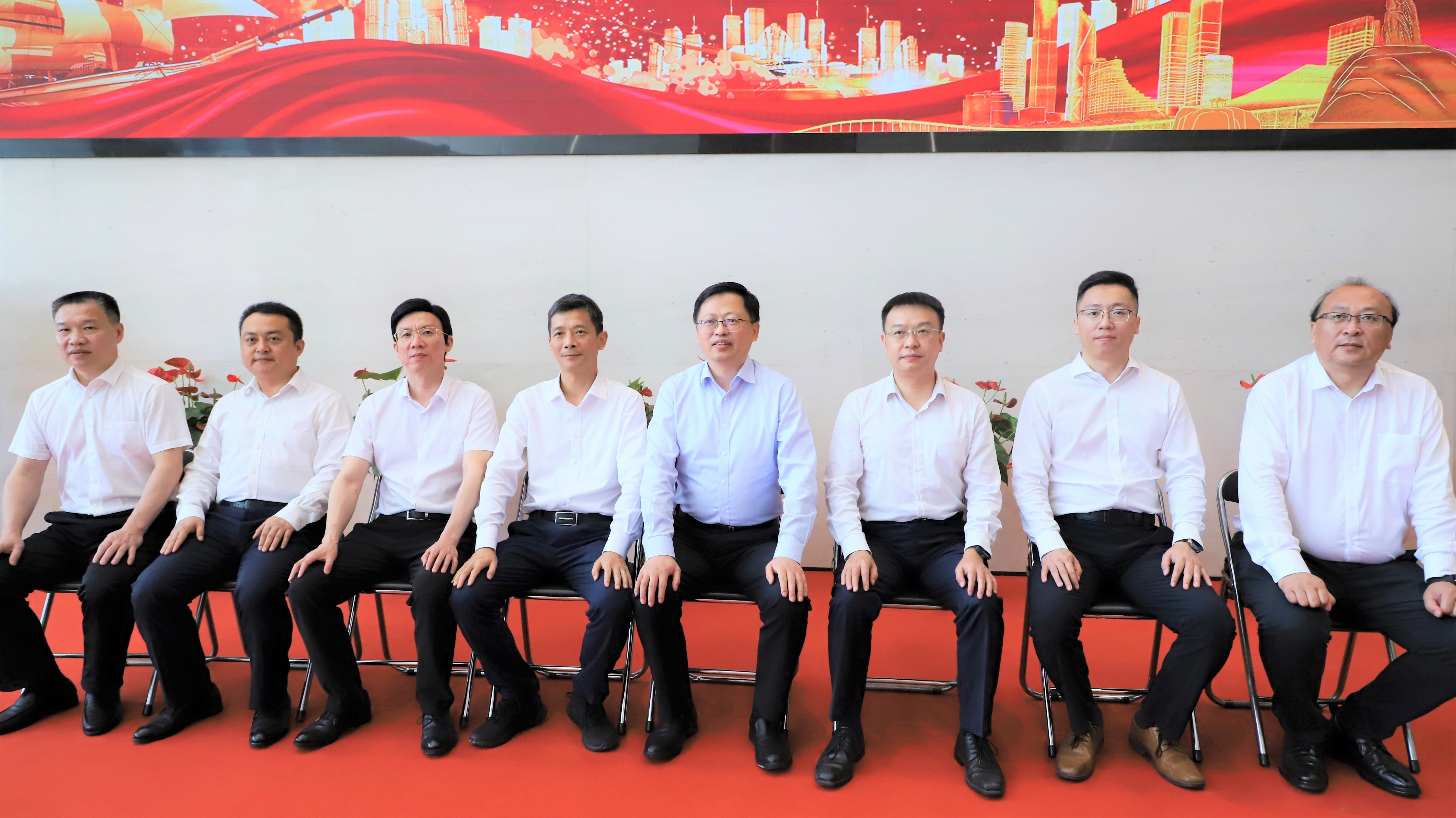 合影2.jpg 合影2.jpg